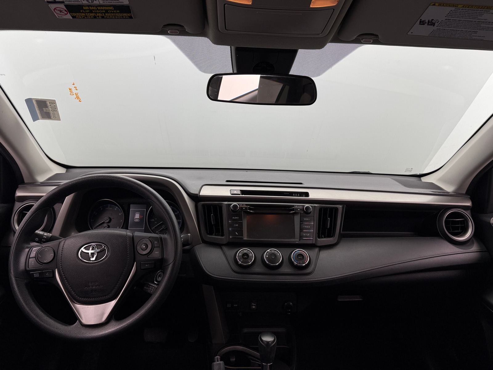 Thumbnail: 2018 Toyota RAV4 - 3