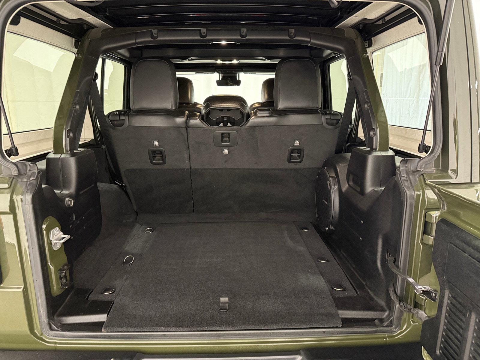 Thumbnail: 2020 Jeep Wrangler - 6