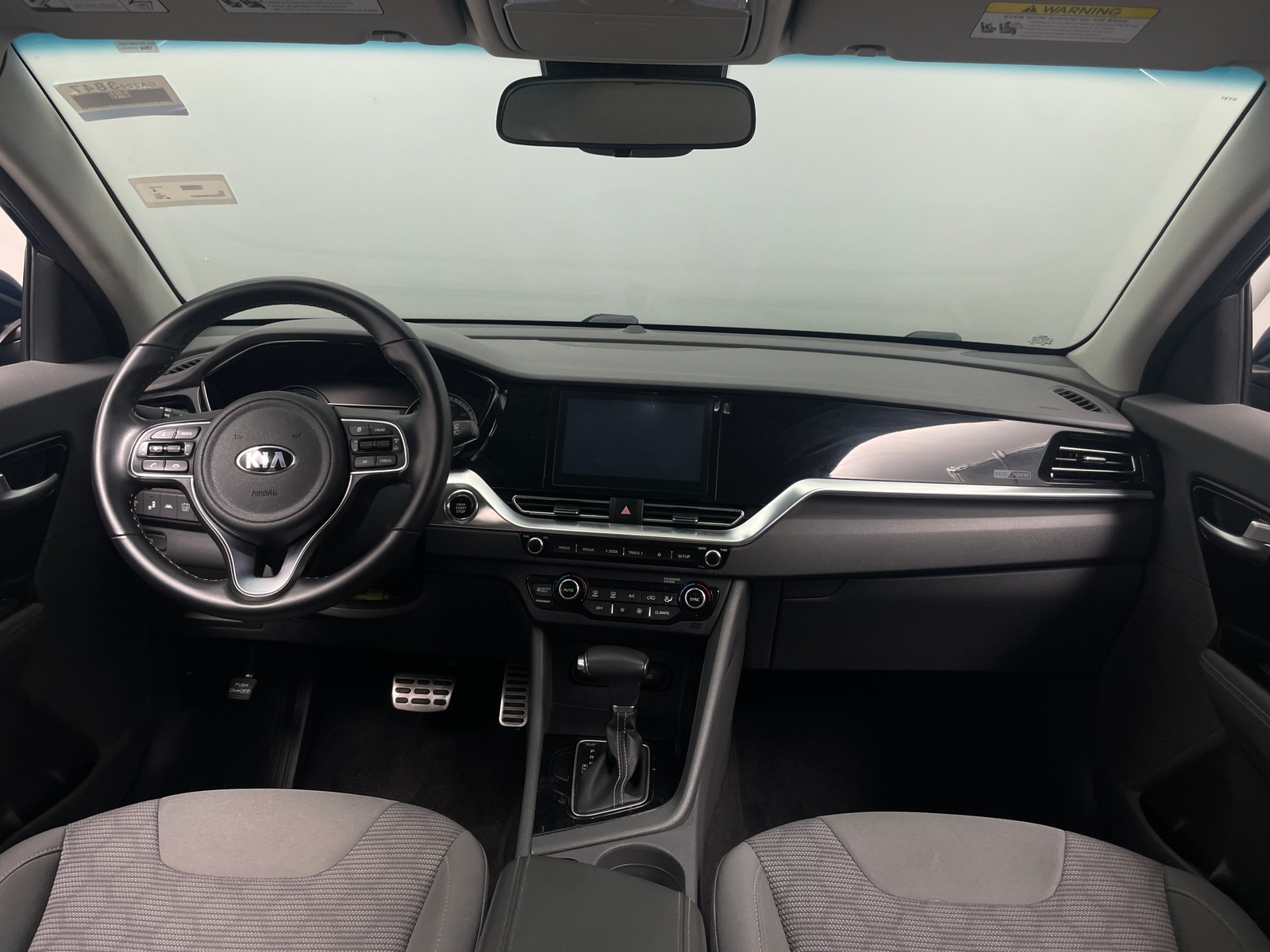 Thumbnail: 2021 Kia Niro - 3