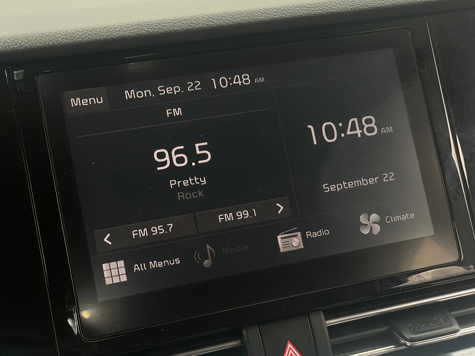 Thumbnail: 2021 Kia Niro - 4