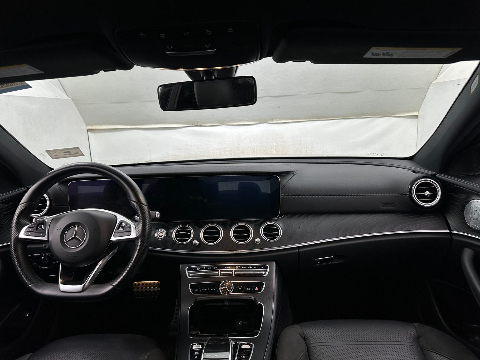 Thumbnail: 2018 Mercedes-Benz E-Class - 2