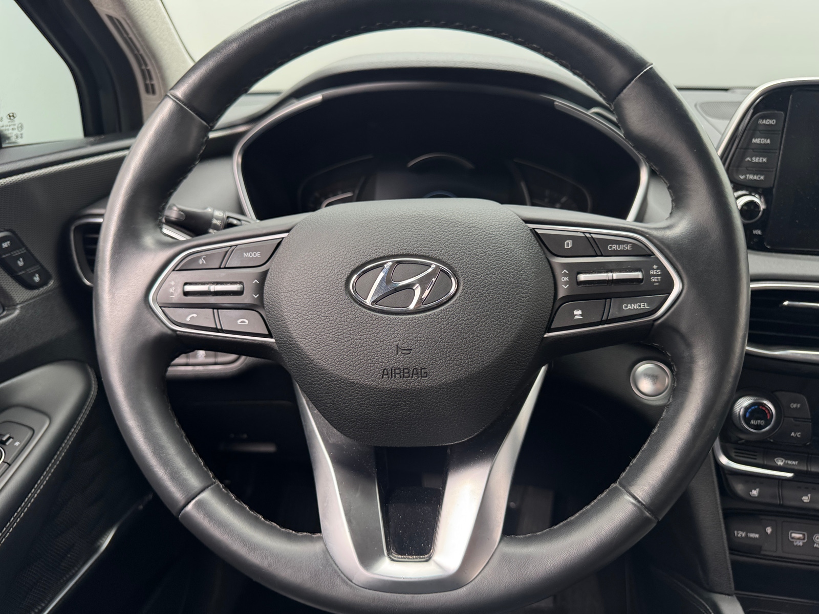 Thumbnail: 2020 Hyundai Santa Fe - 4
