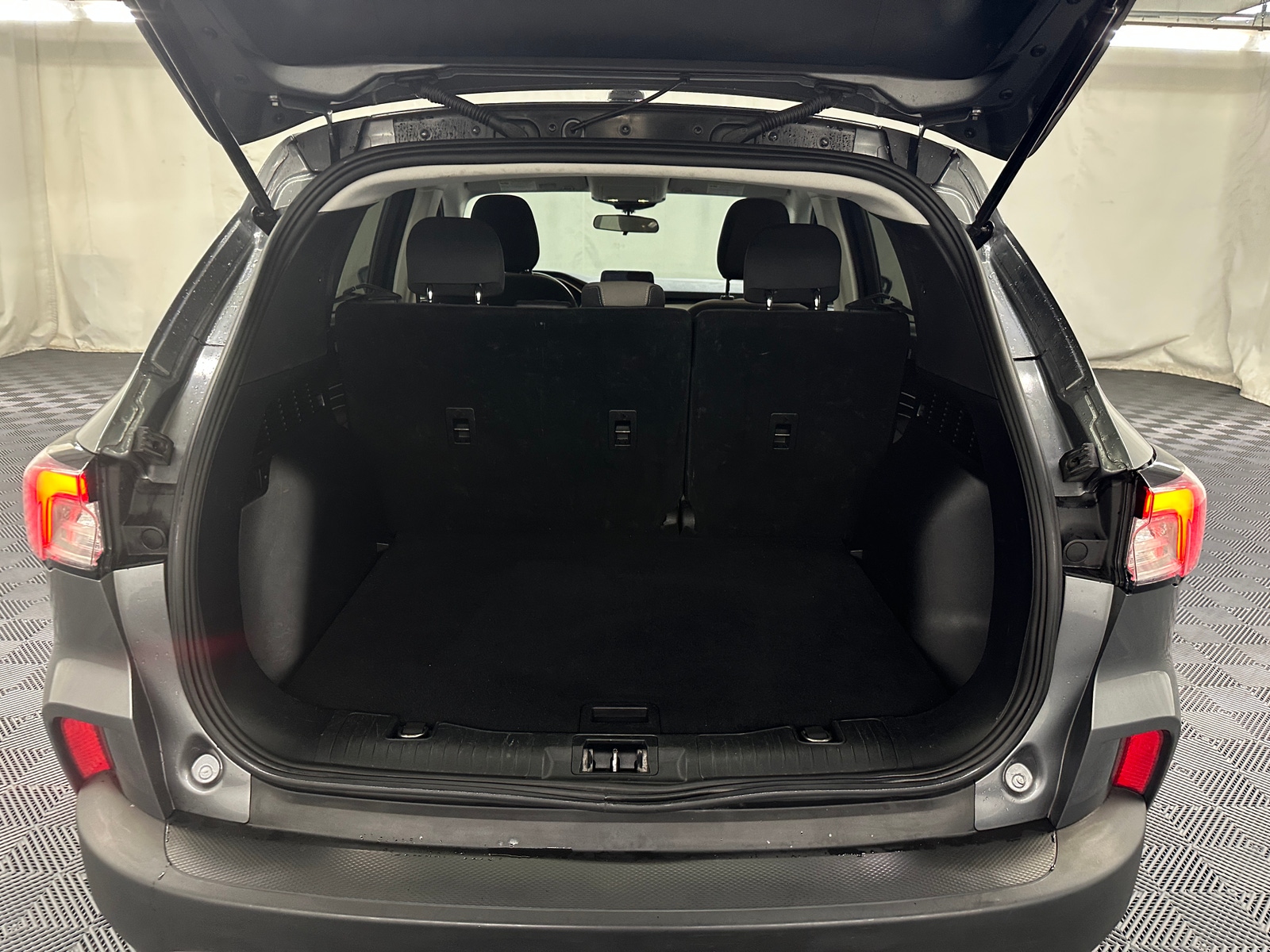 Thumbnail: 2022 Ford Escape - 7