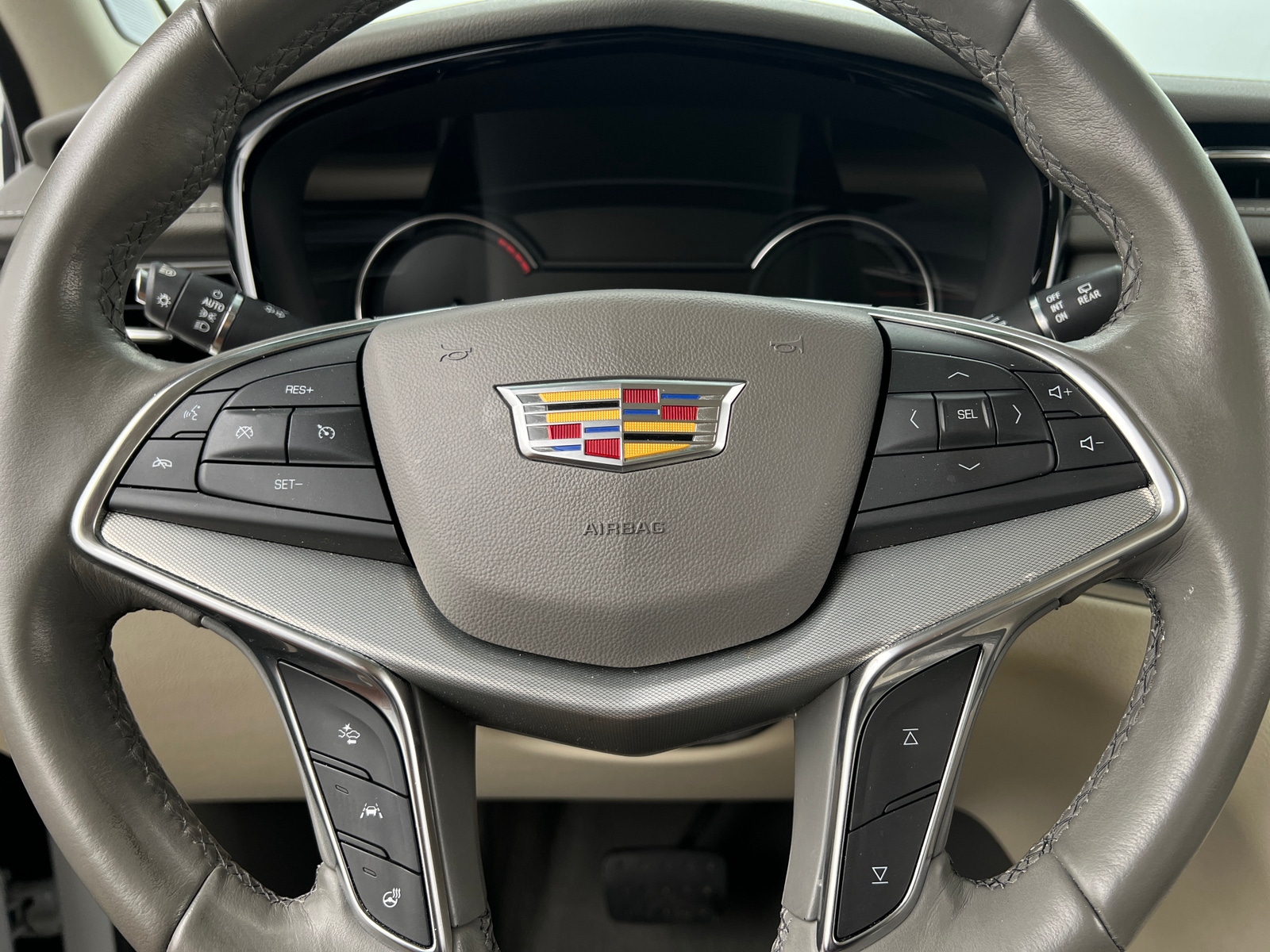 Thumbnail: 2020 Cadillac XT5 - 4