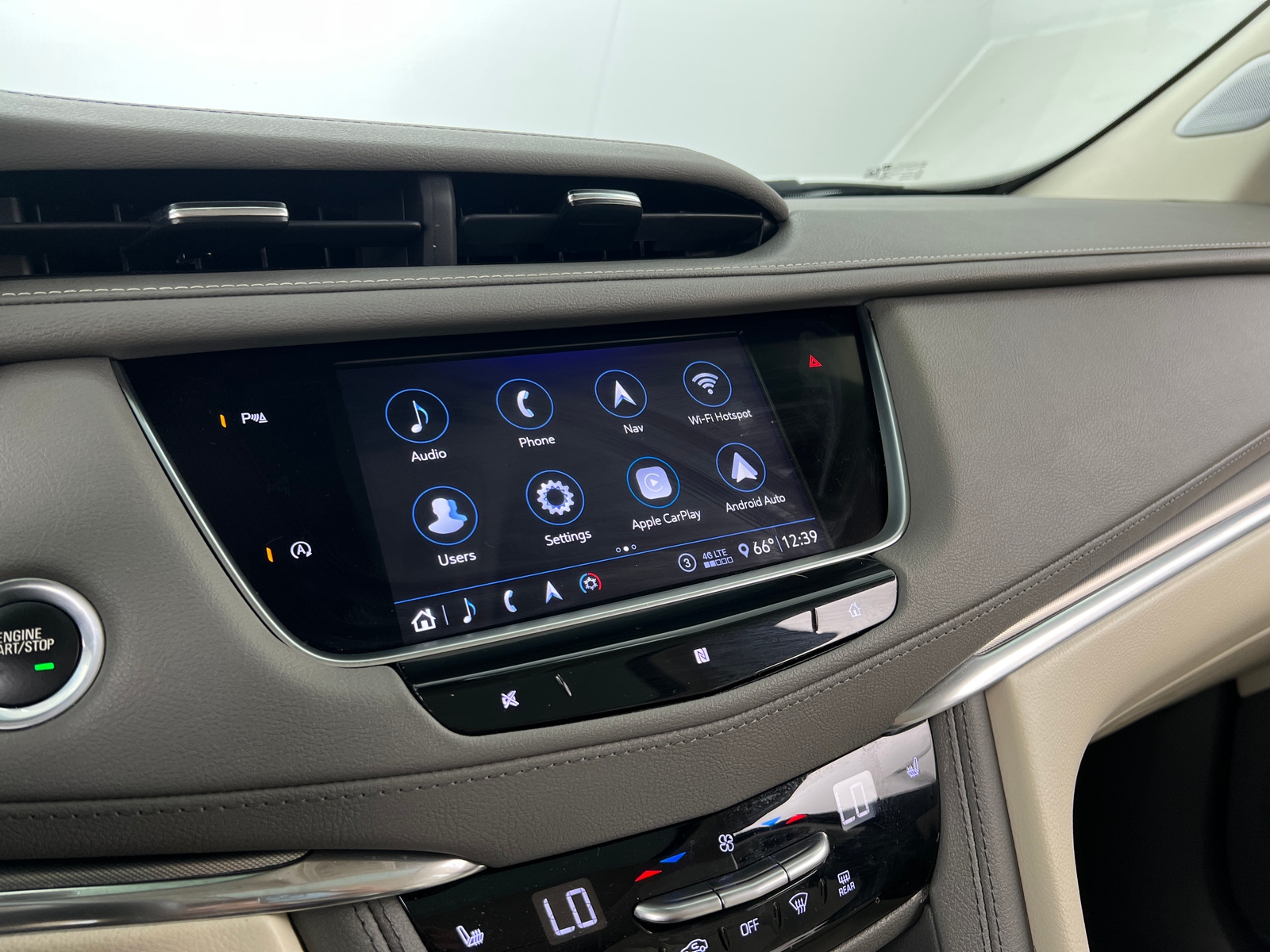 Thumbnail: 2020 Cadillac XT5 - 3