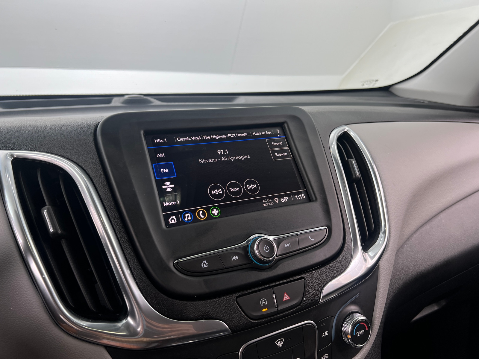 Thumbnail: 2024 Chevrolet Equinox - 4