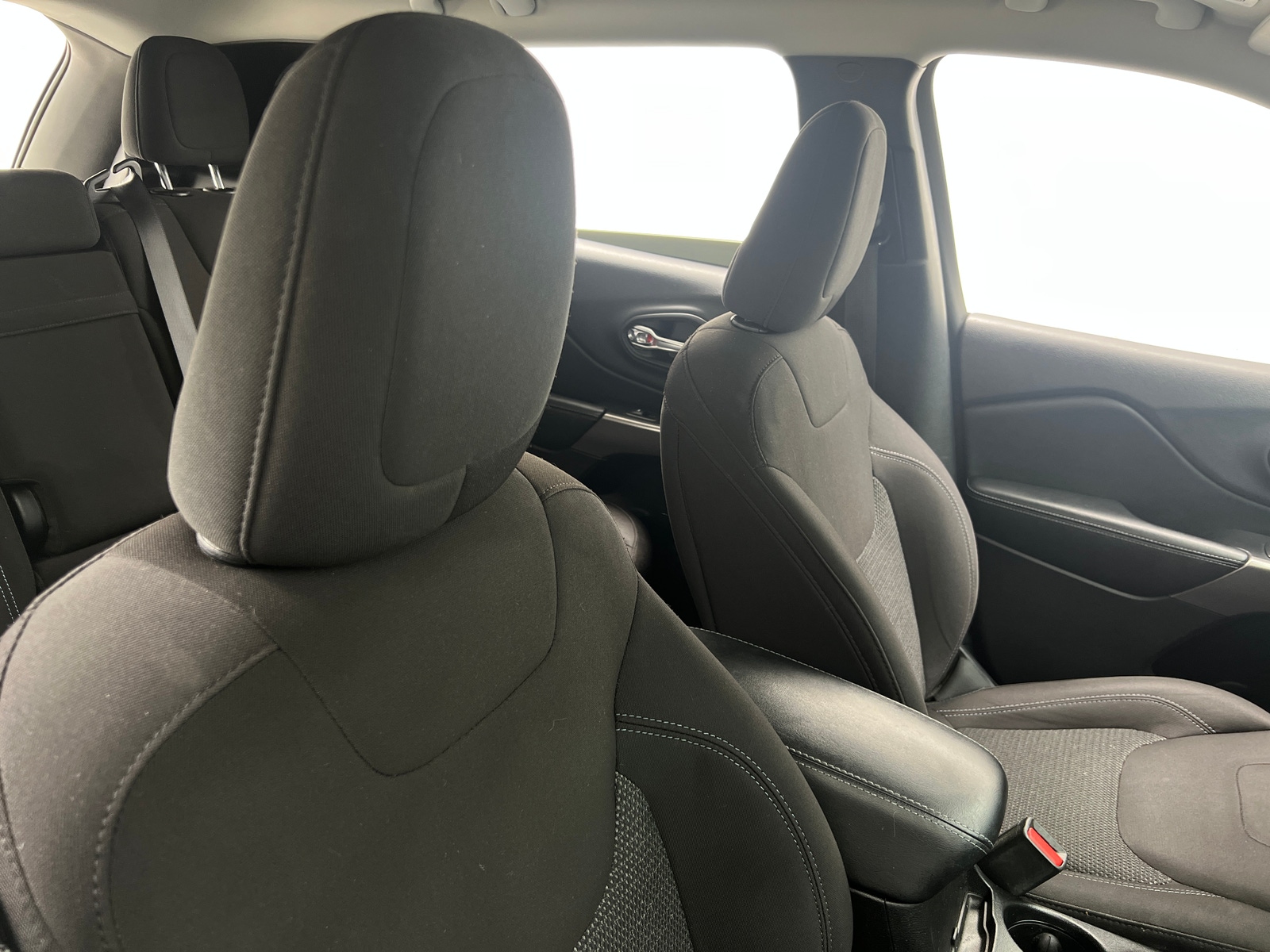 Thumbnail: 2019 Jeep Cherokee - 2
