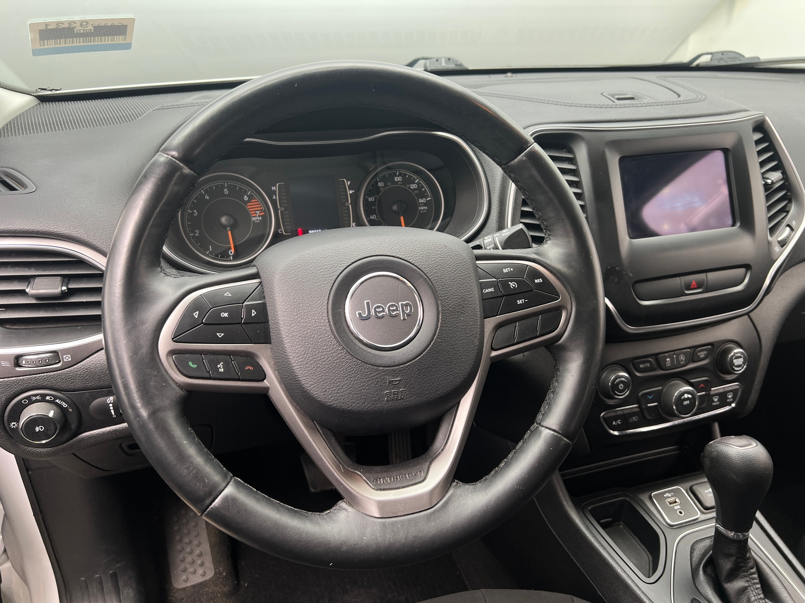 Thumbnail: 2019 Jeep Cherokee - 5