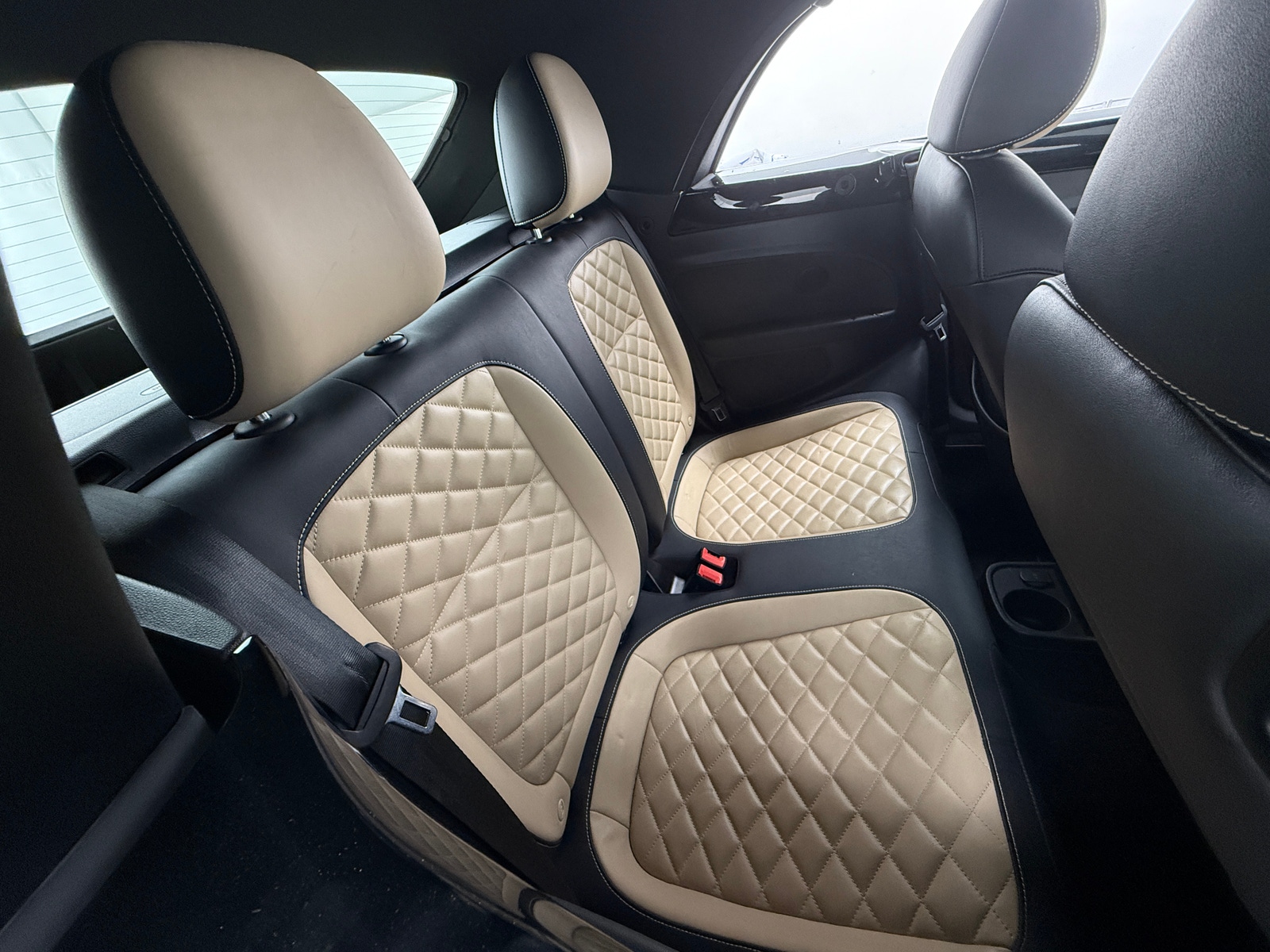 Thumbnail: 2019 Volkswagen Beetle - 5