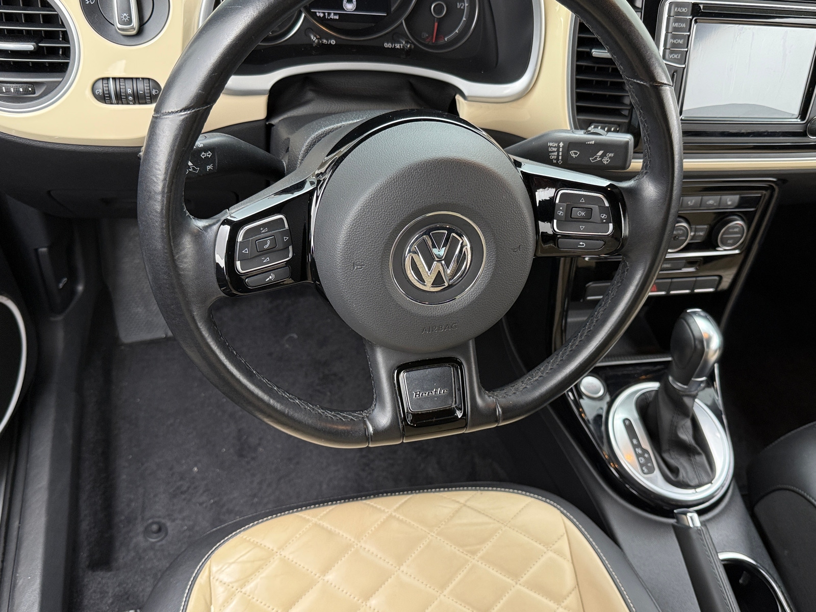Thumbnail: 2019 Volkswagen Beetle - 4