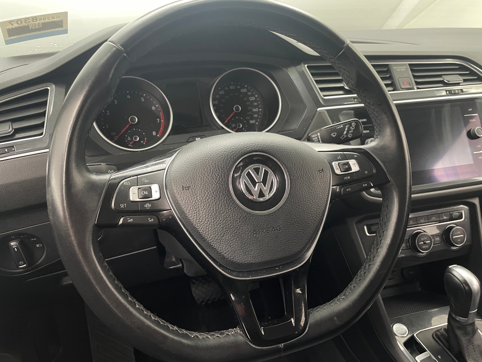 Thumbnail: 2019 Volkswagen Tiguan - 4