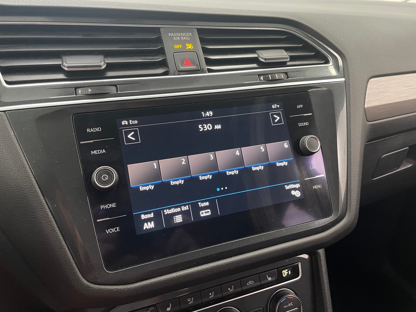 Thumbnail: 2019 Volkswagen Tiguan - 3
