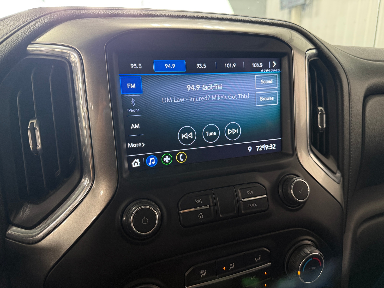 Thumbnail: 2020 Chevrolet Silverado 1500 - 4