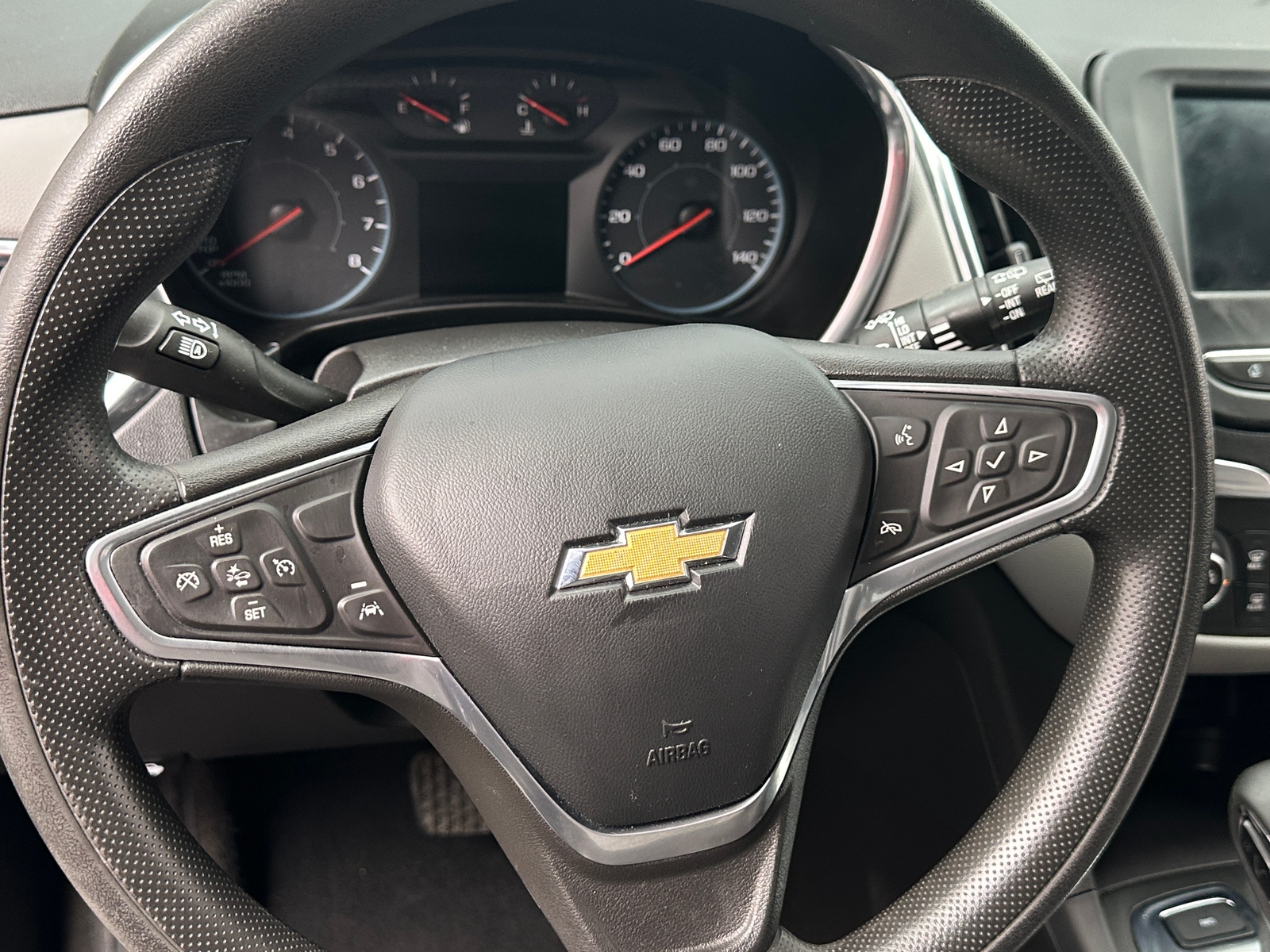 Thumbnail: 2022 Chevrolet Equinox - 5