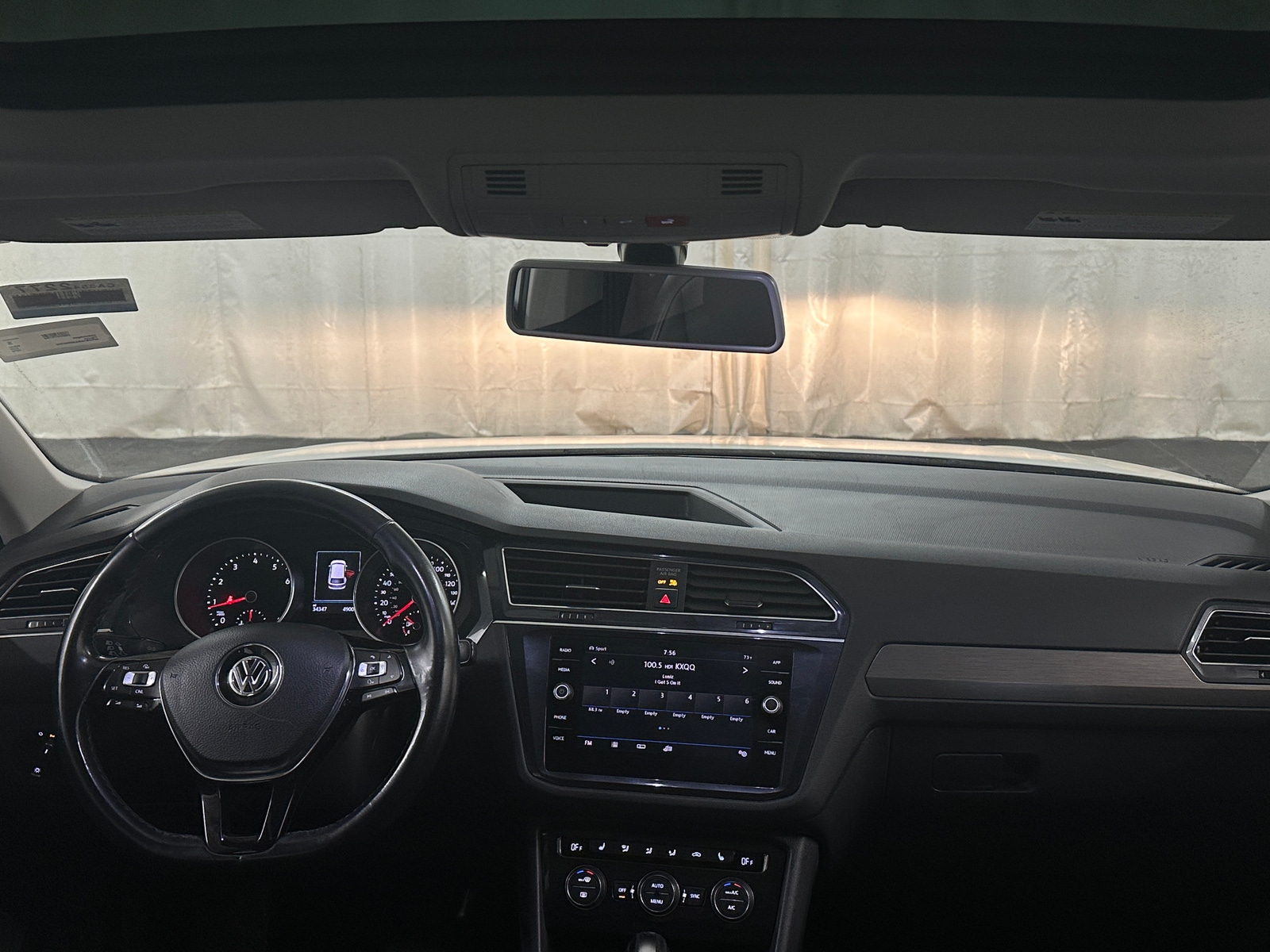Thumbnail: 2018 Volkswagen Tiguan - 2