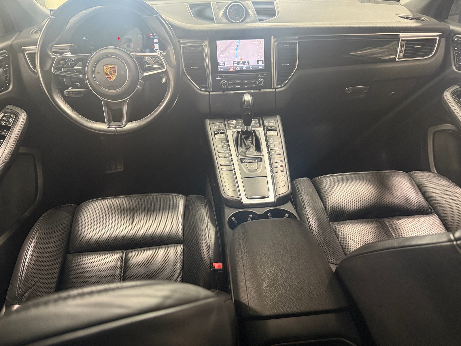 Thumbnail: 2018 Porsche Macan - 2