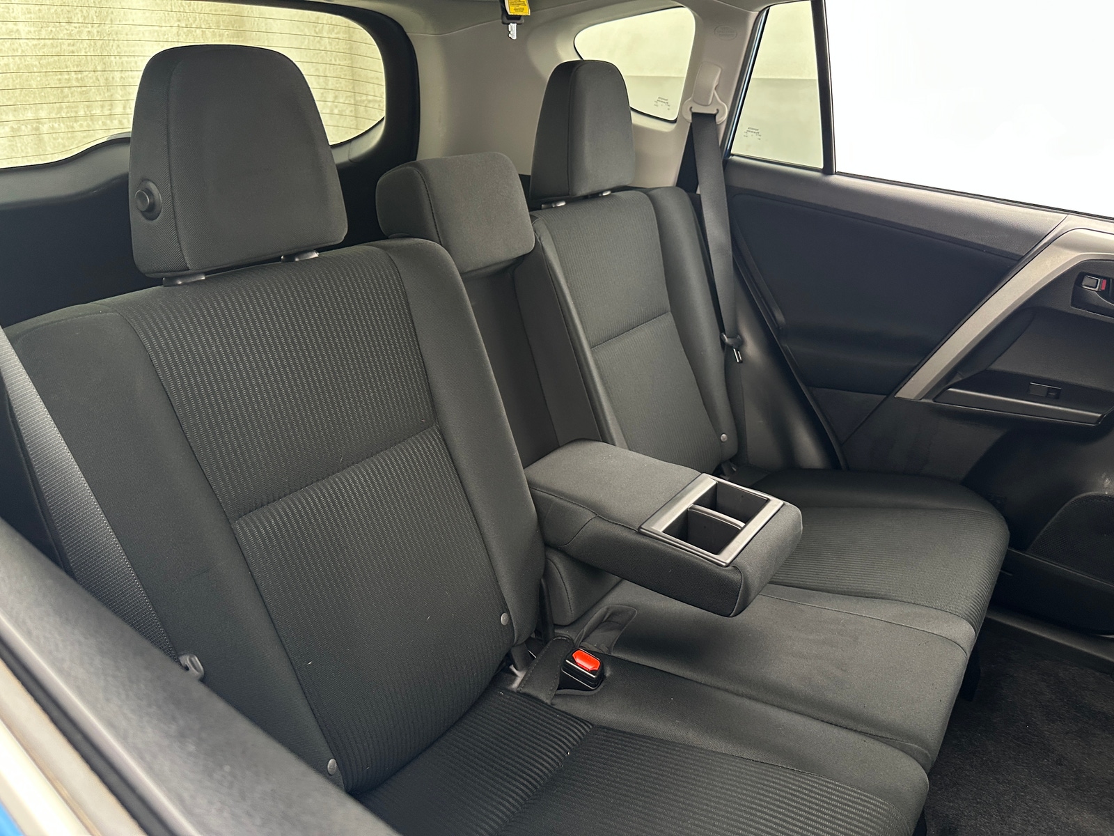 Thumbnail: 2018 Toyota RAV4 - 6