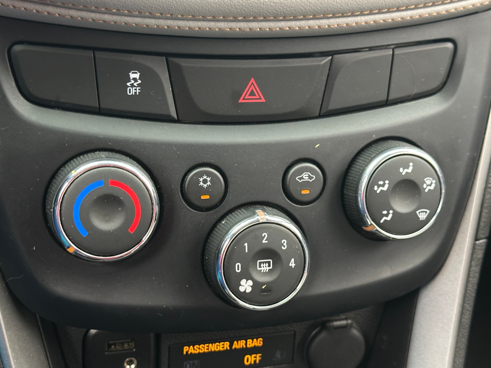Thumbnail: 2020 Chevrolet Trax - 4