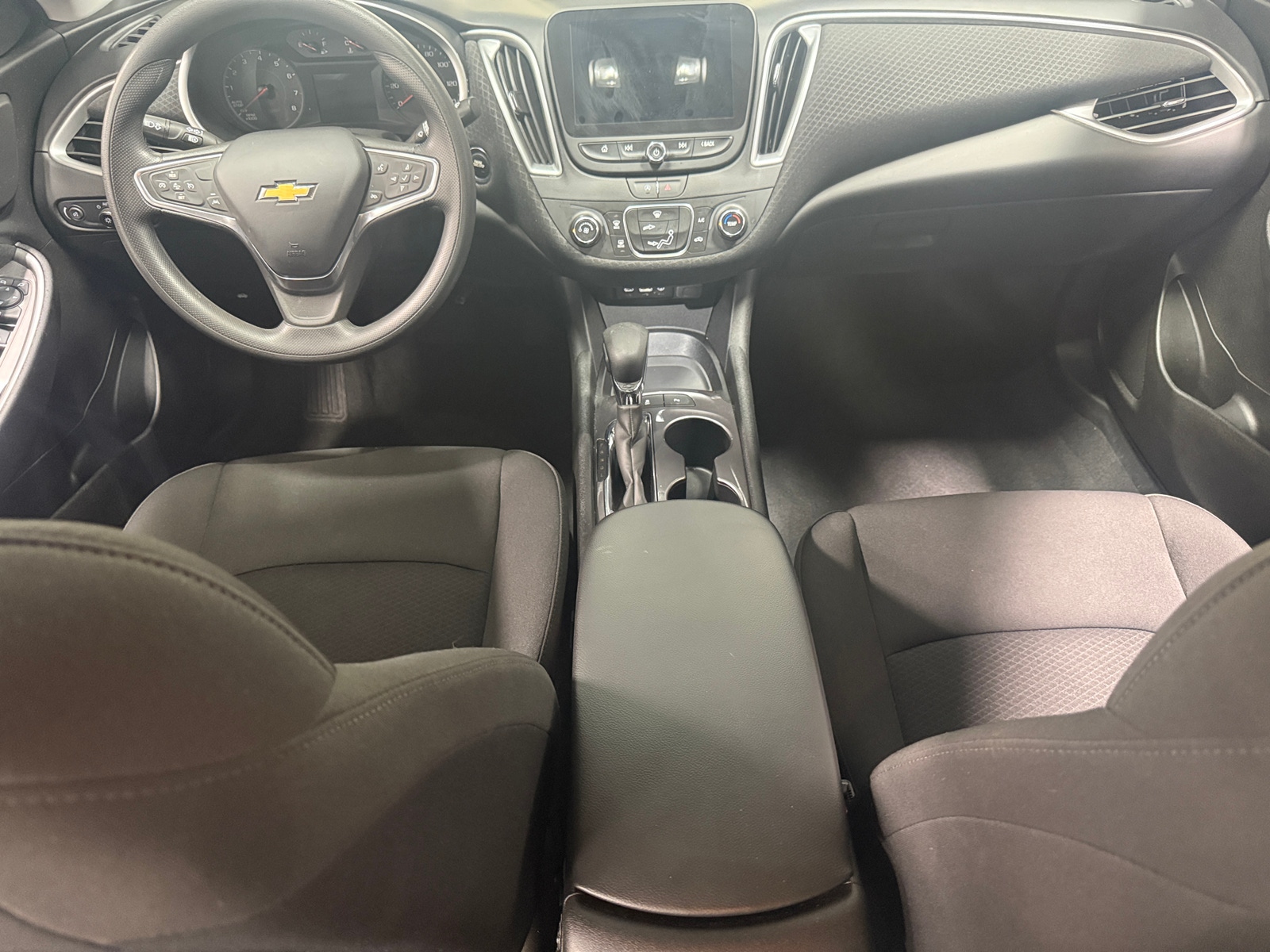 Thumbnail: 2023 Chevrolet Malibu - 3