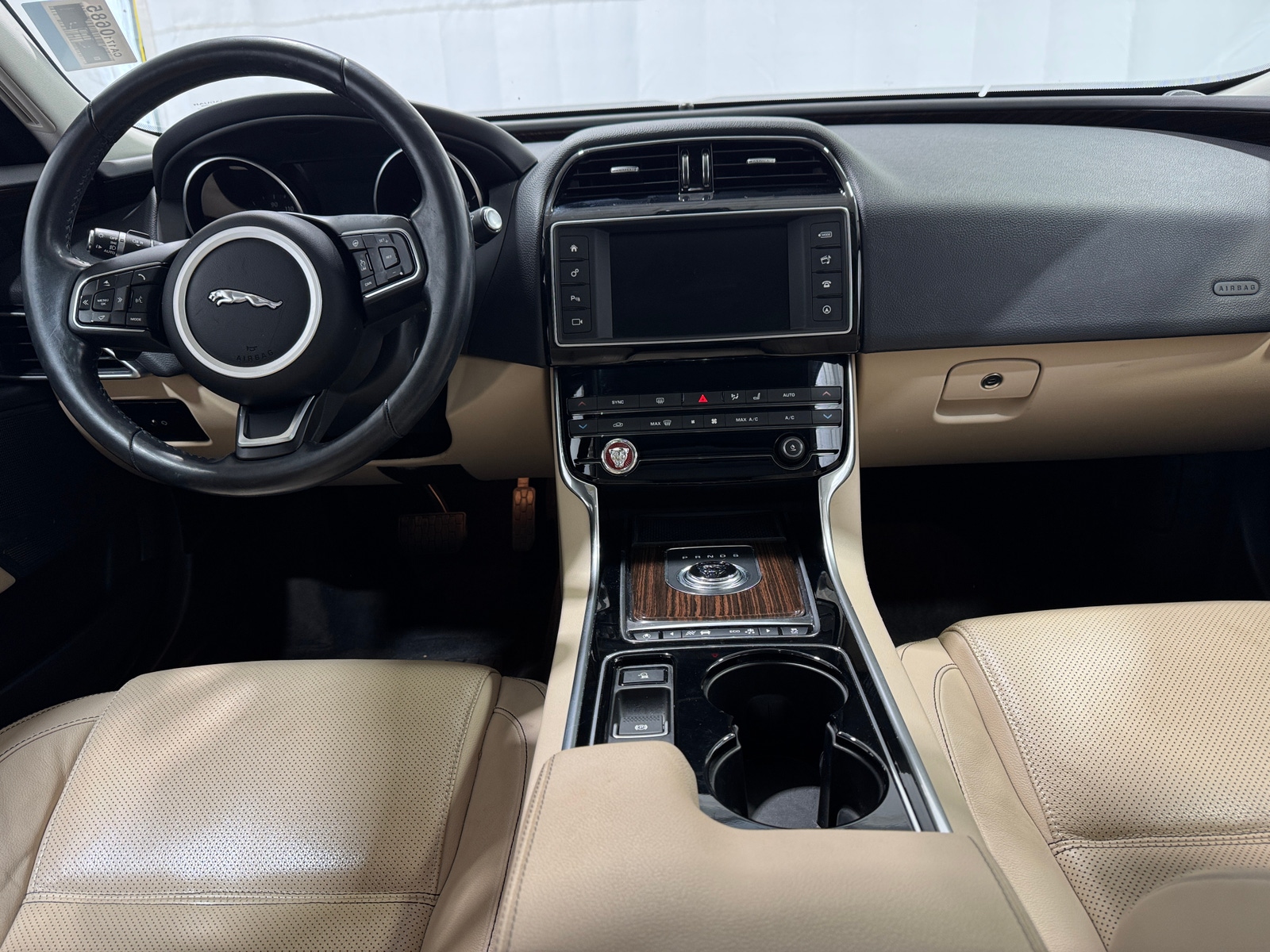 Thumbnail: 2017 Jaguar XE - 2