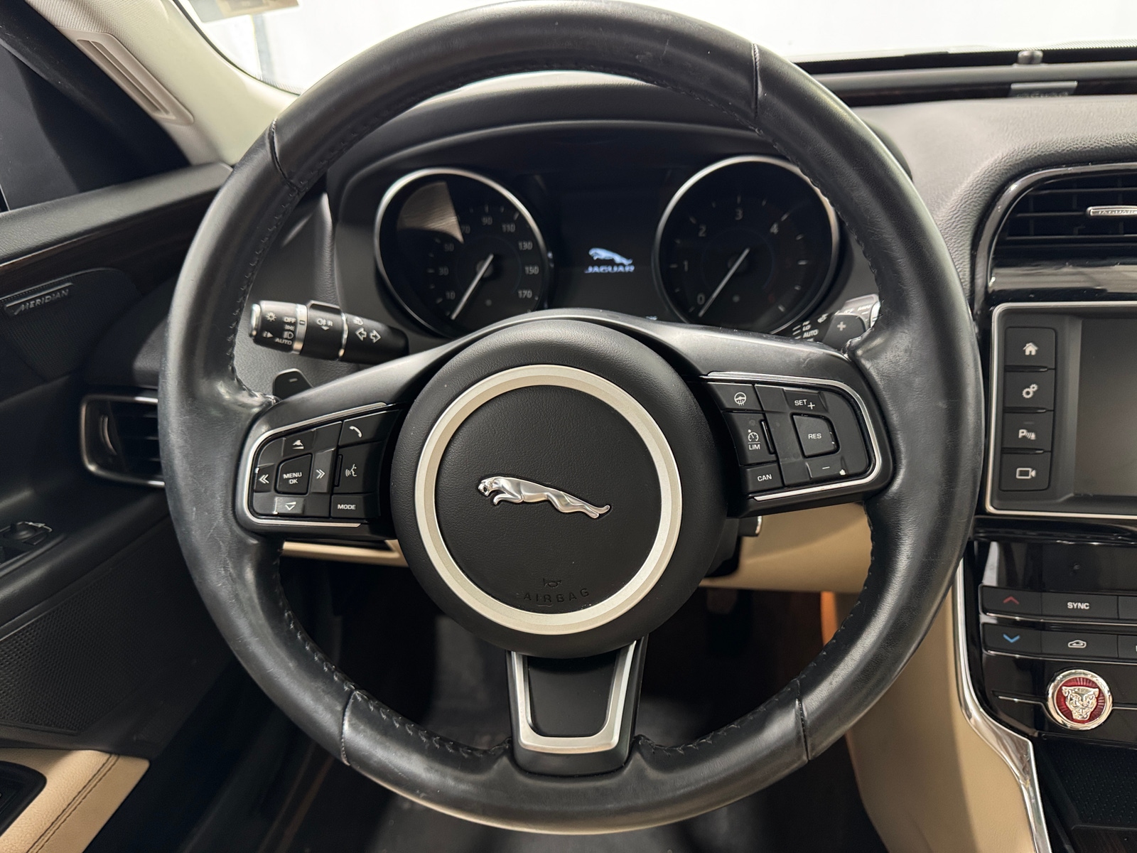 Thumbnail: 2017 Jaguar XE - 4