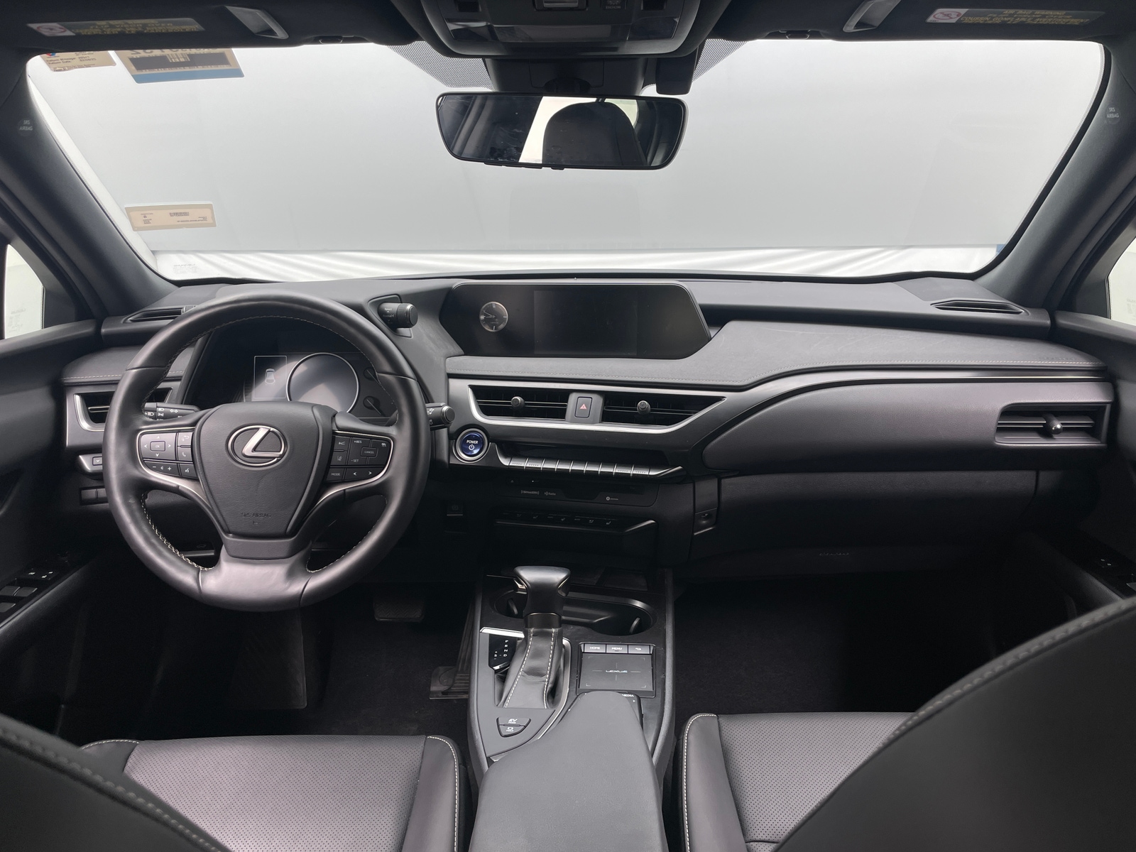 Thumbnail: 2020 Lexus UX - 2