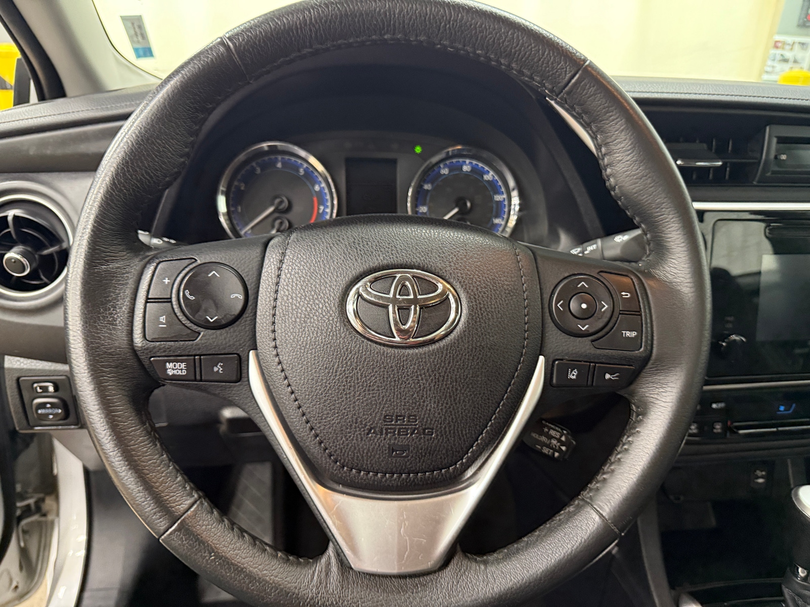 Thumbnail: 2017 Toyota Corolla - 5