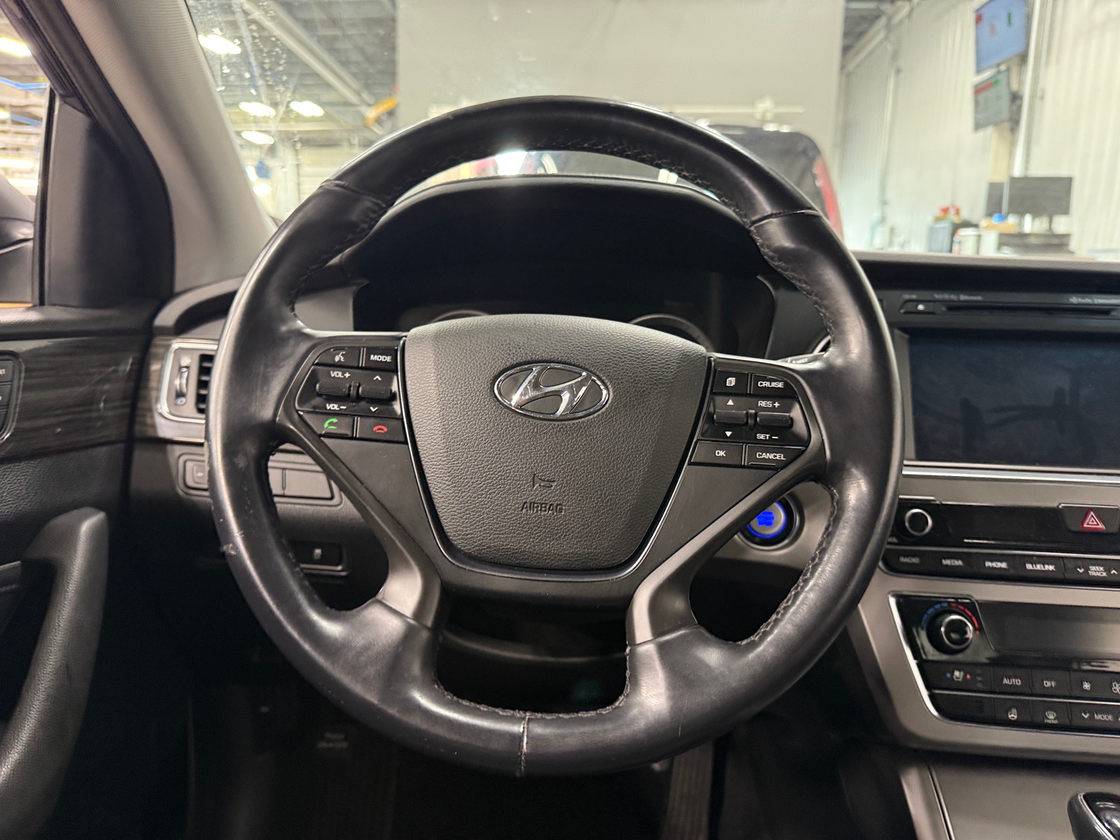 Thumbnail: 2015 Hyundai Sonata - 4