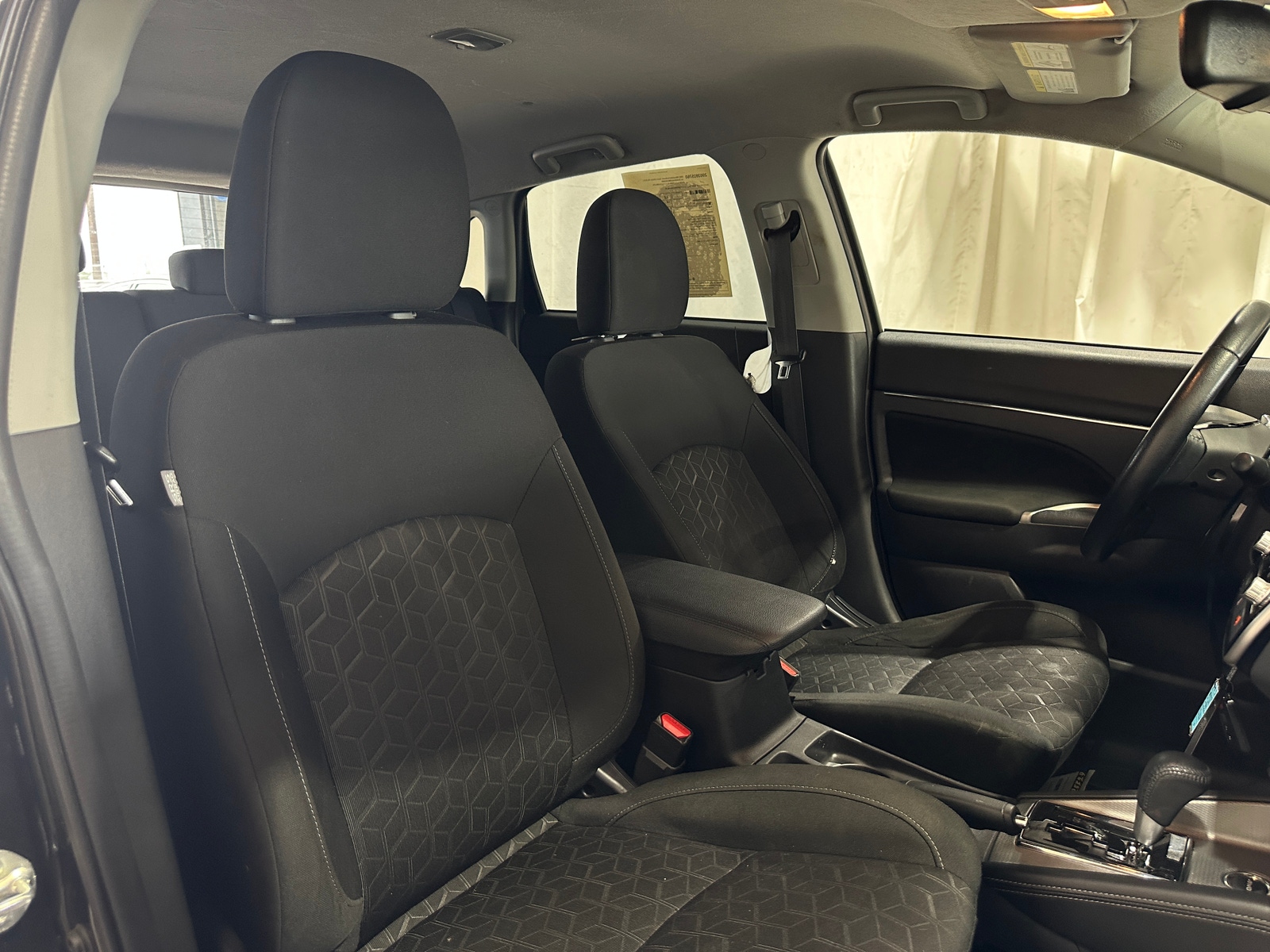 Thumbnail: 2021 Mitsubishi Outlander Sport - 2