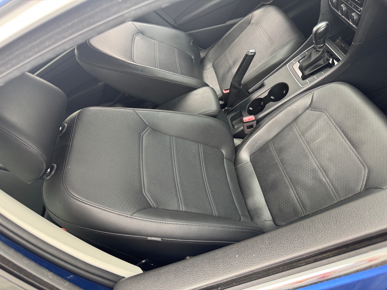 Thumbnail: 2017 Volkswagen Passat - 2
