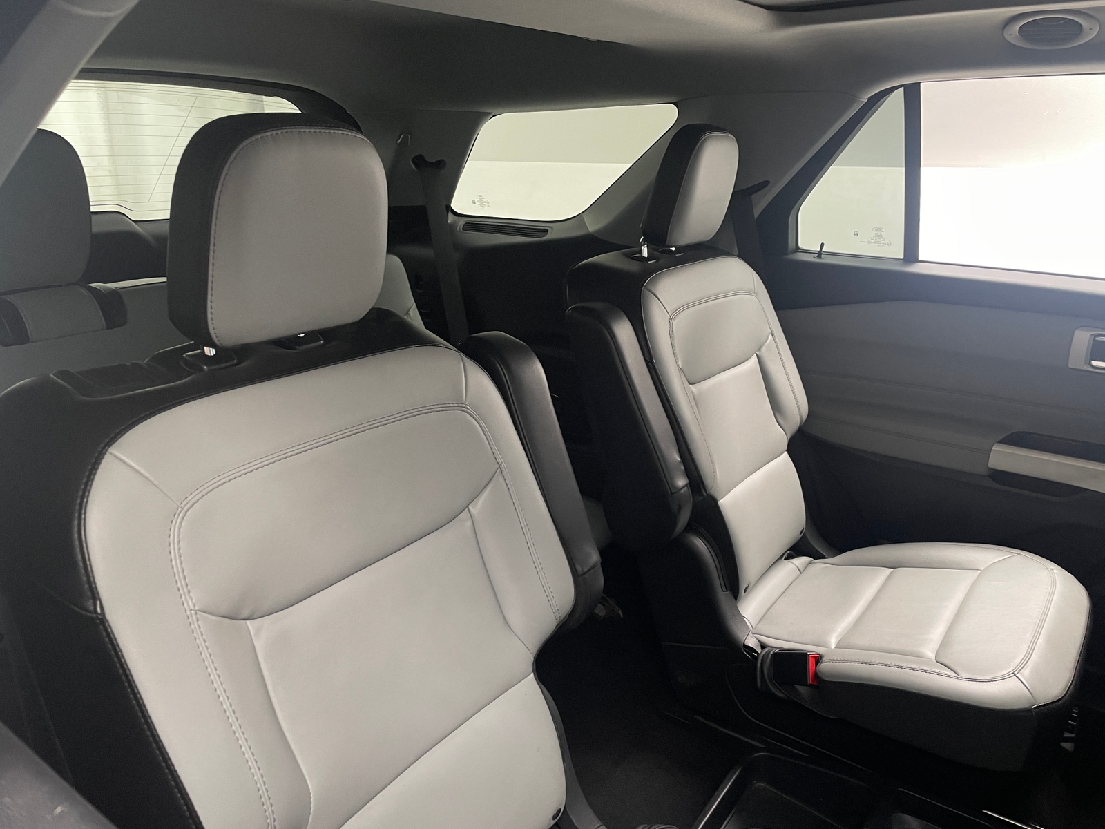 Thumbnail: 2021 Ford Explorer - 6