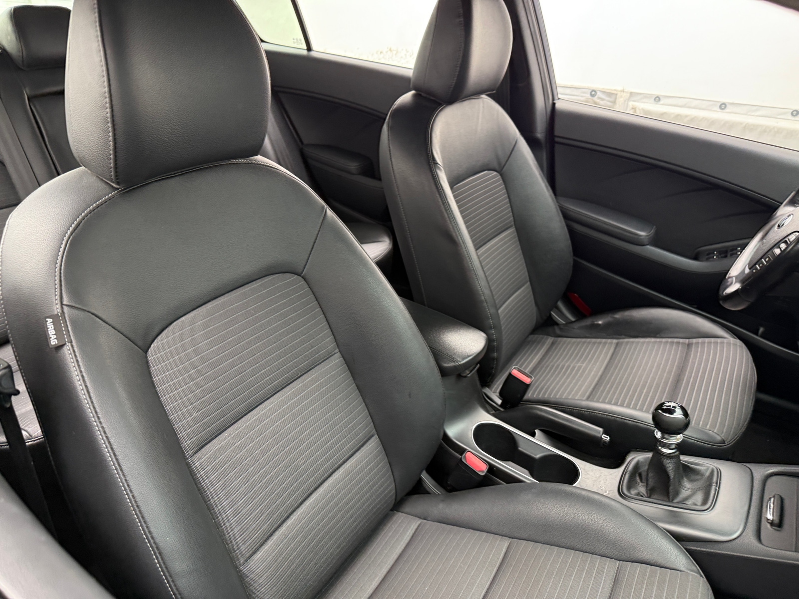 Thumbnail: 2016 Kia Forte - 2