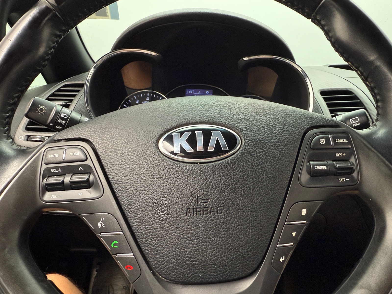 Thumbnail: 2016 Kia Forte - 5
