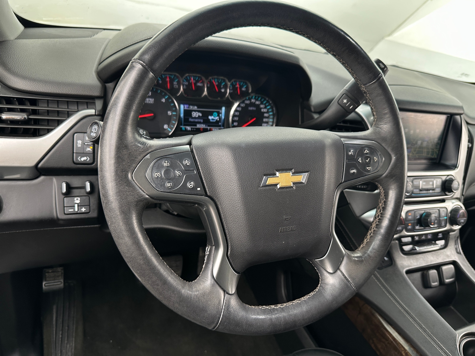 Thumbnail: 2017 Chevrolet Suburban - 4