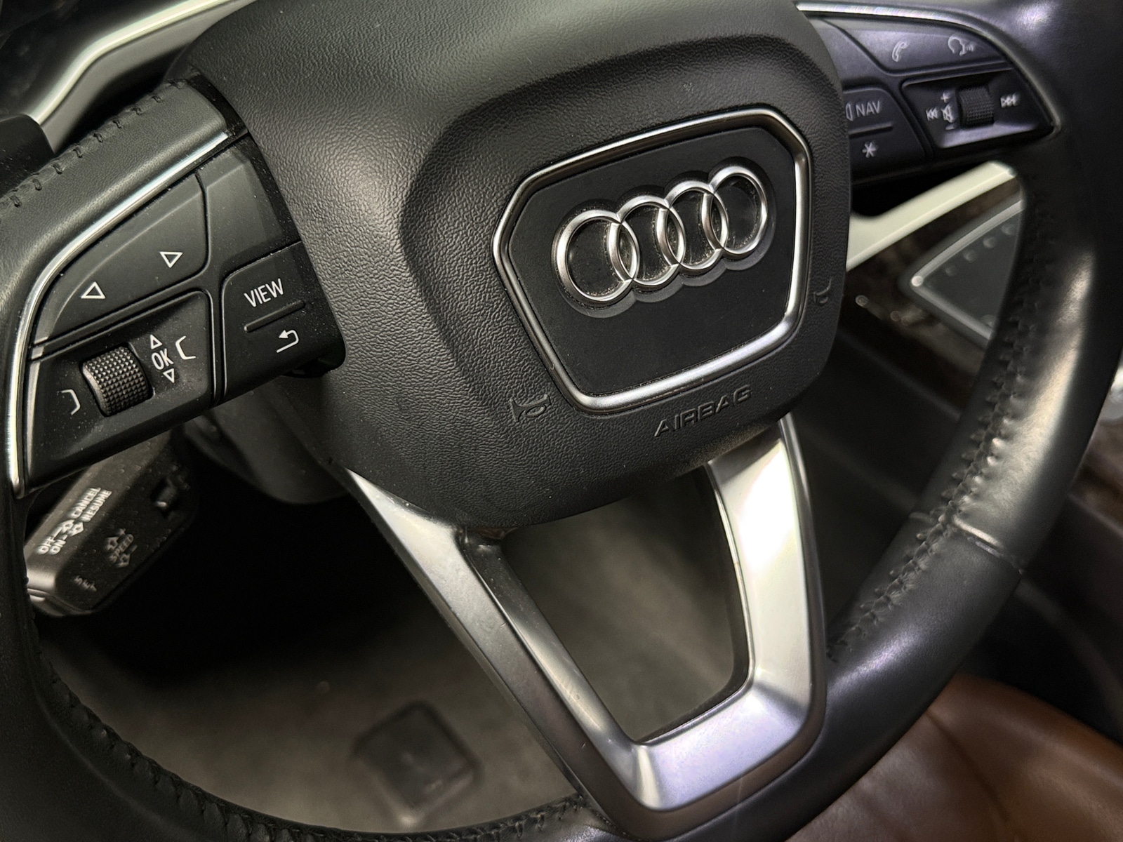 Thumbnail: 2017 Audi Q7 - 4