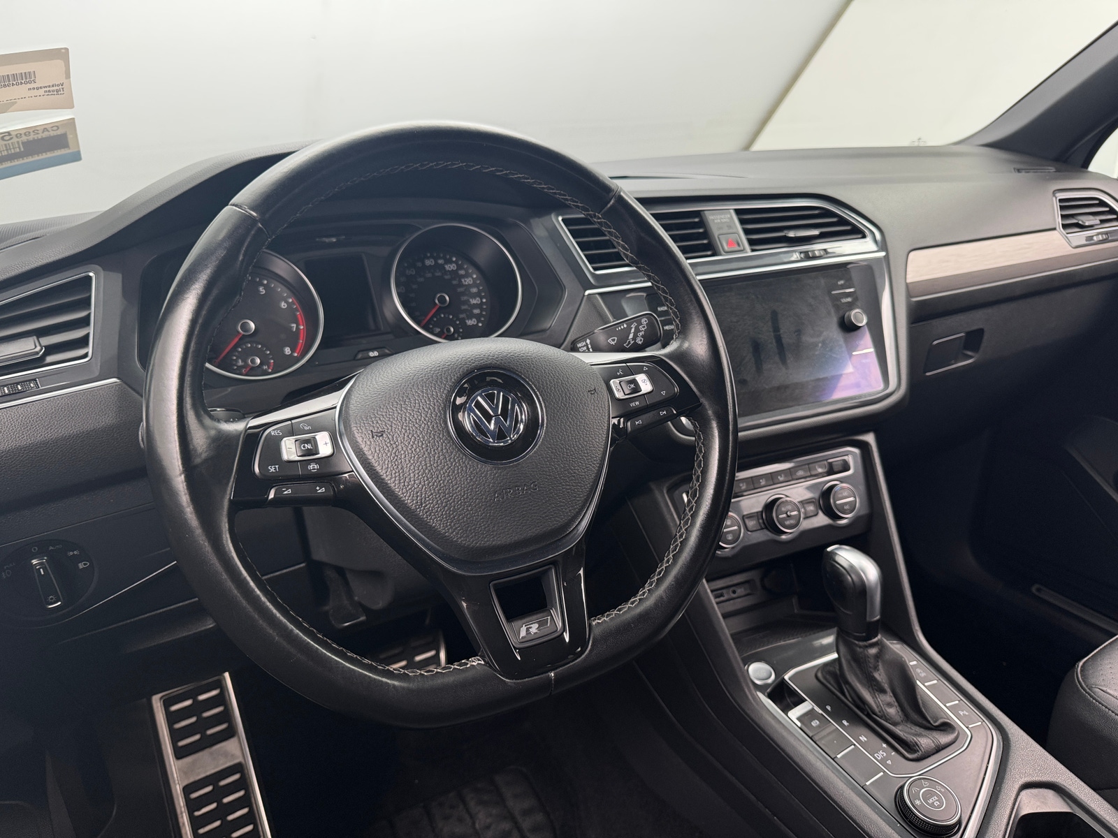 Thumbnail: 2020 Volkswagen Tiguan - 4