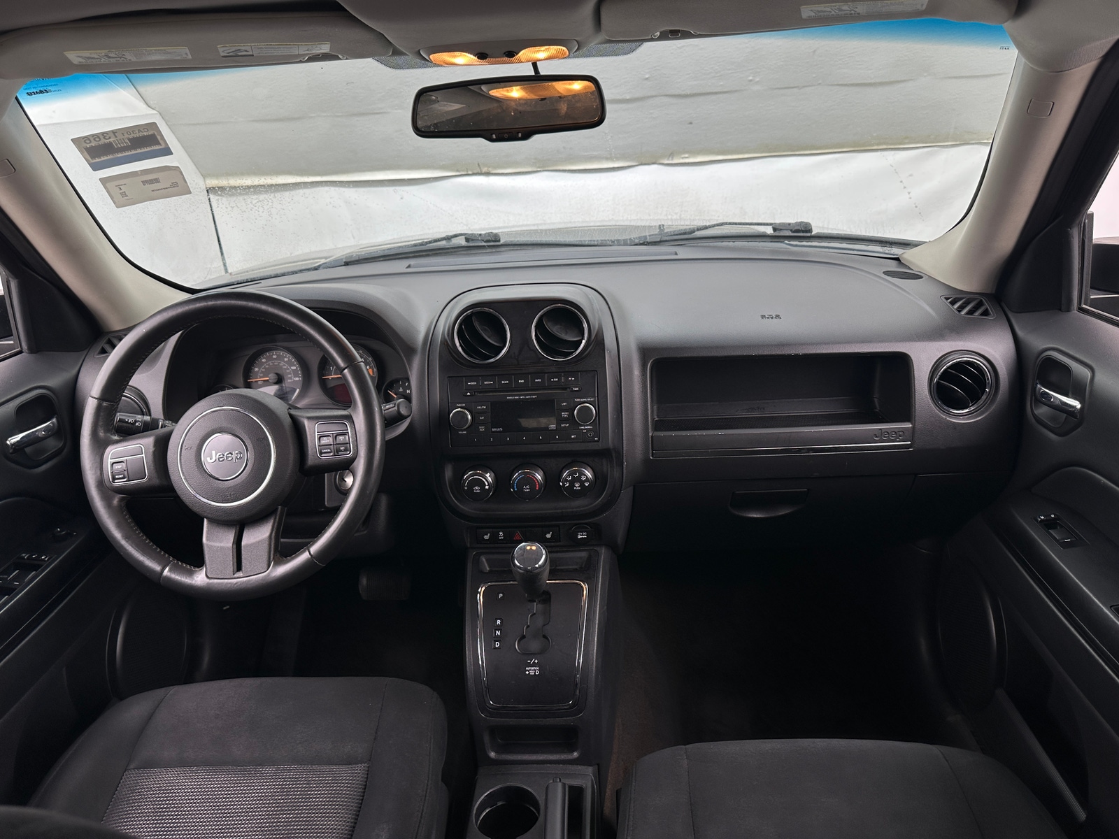 Thumbnail: 2015 Jeep Patriot - 3
