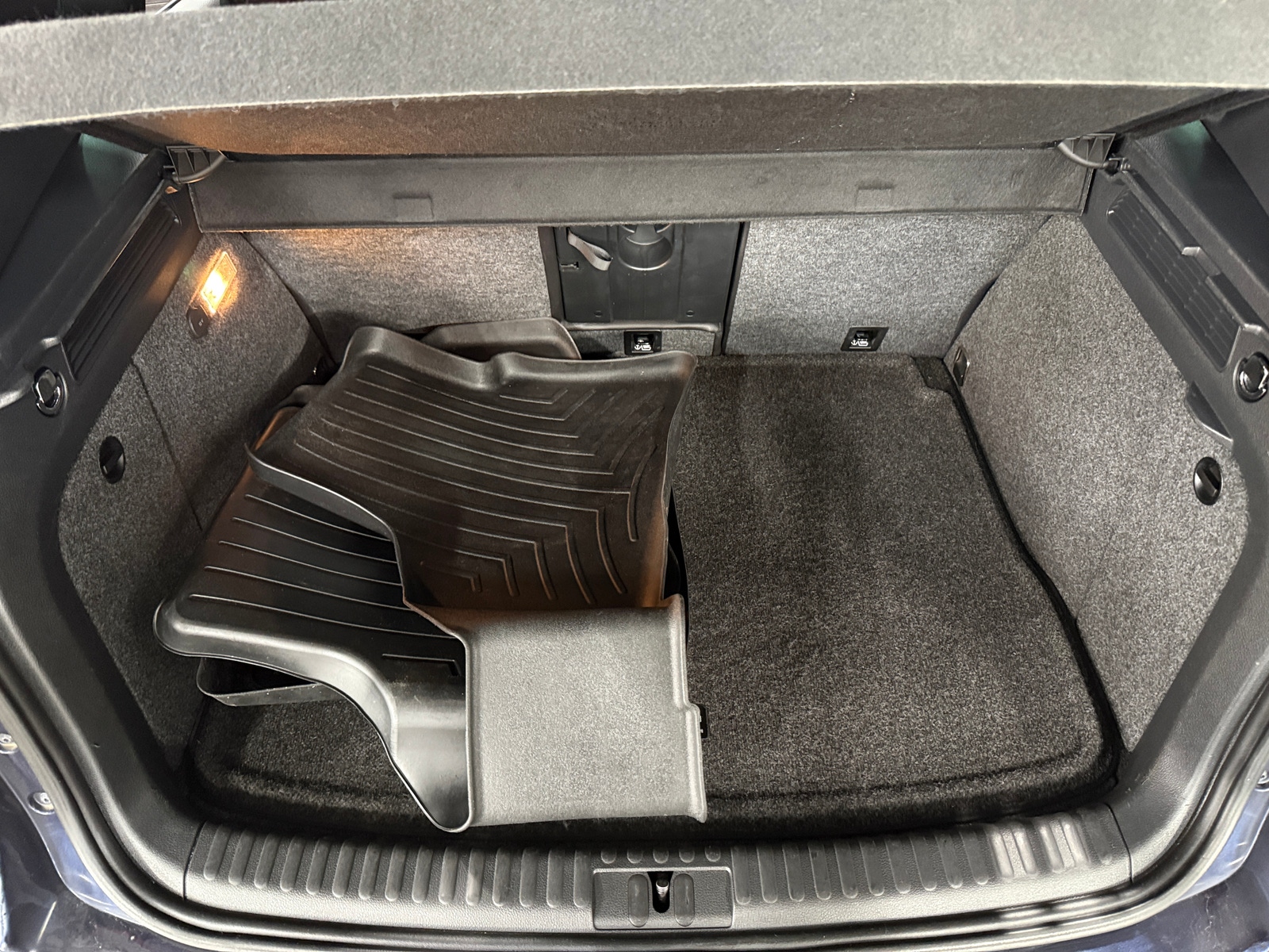 Thumbnail: 2016 Volkswagen Tiguan - 7