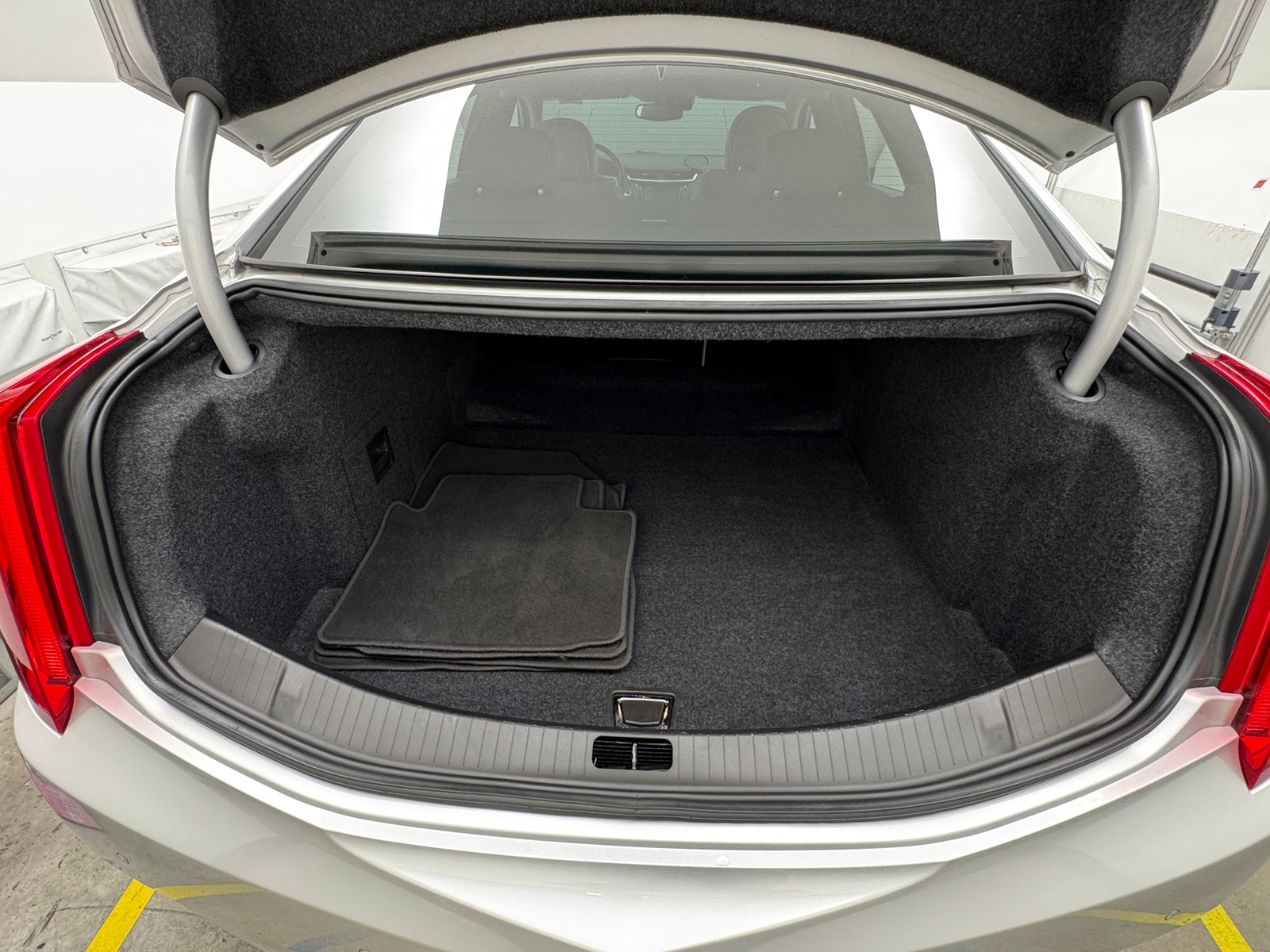 Thumbnail: 2013 Cadillac XTS - 6