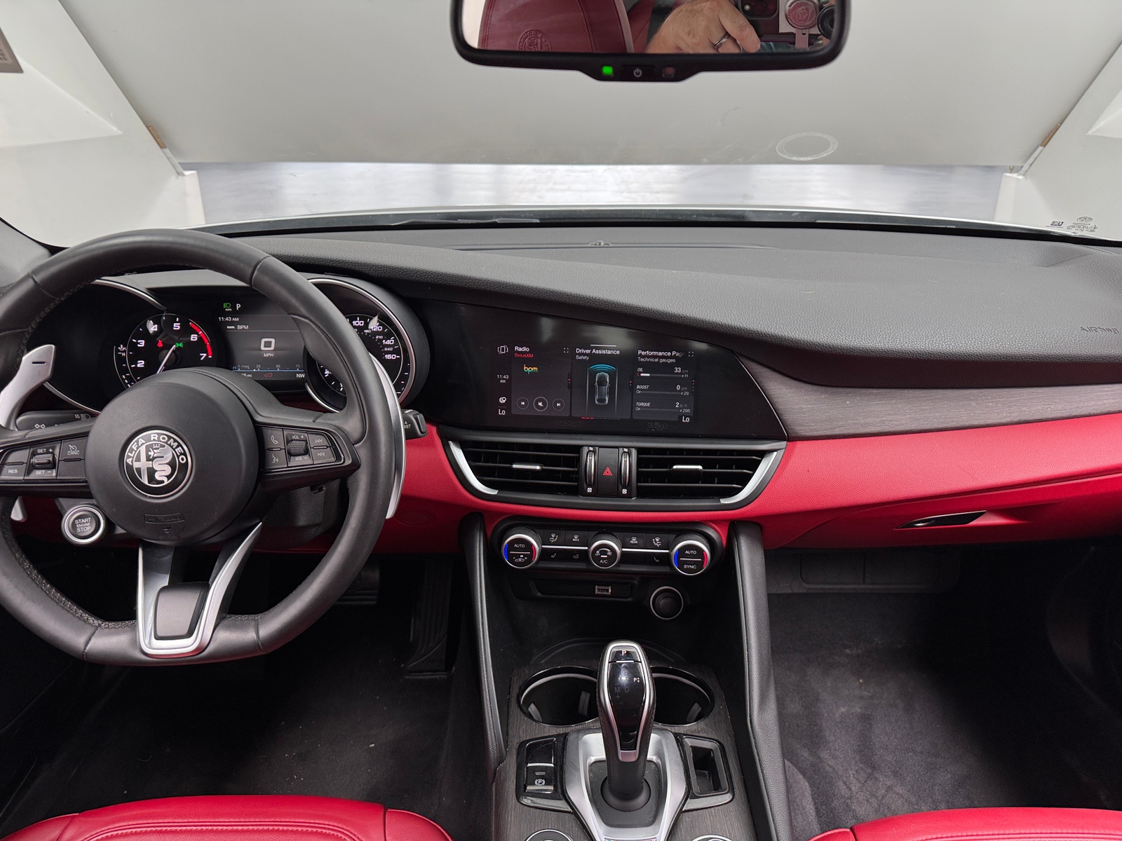Thumbnail: 2021 Alfa Romeo Giulia - 2