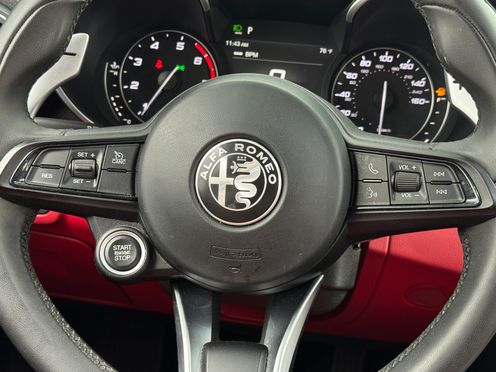 Thumbnail: 2021 Alfa Romeo Giulia - 4