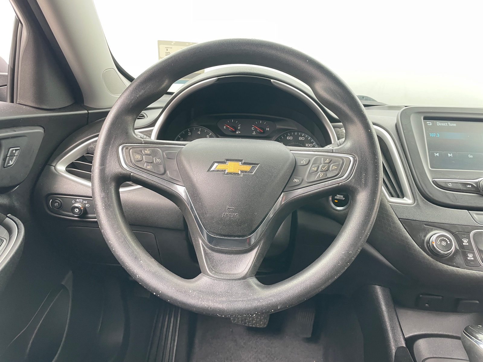 Thumbnail: 2018 Chevrolet Malibu - 5