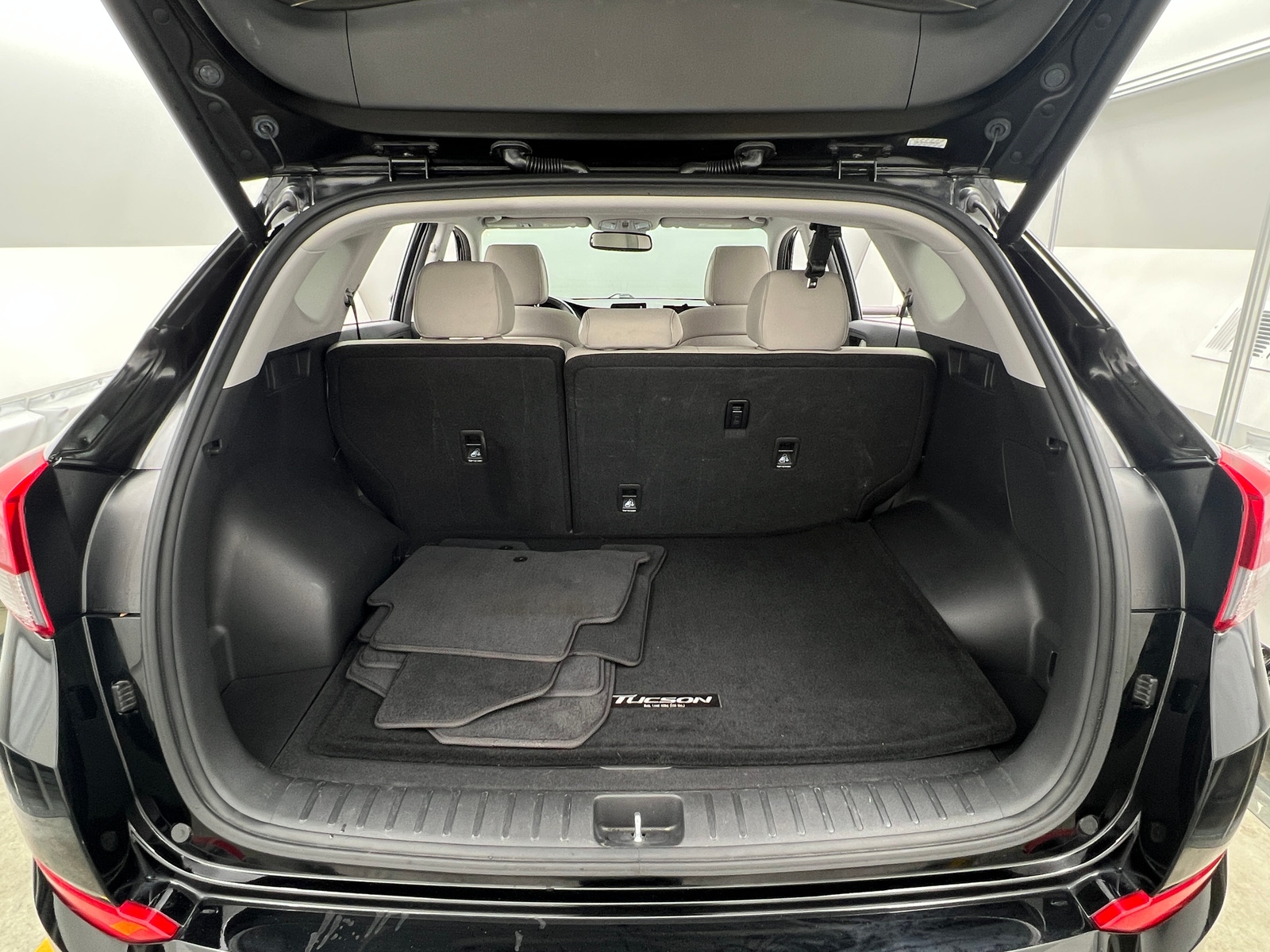 Thumbnail: 2018 Hyundai Tucson - 7