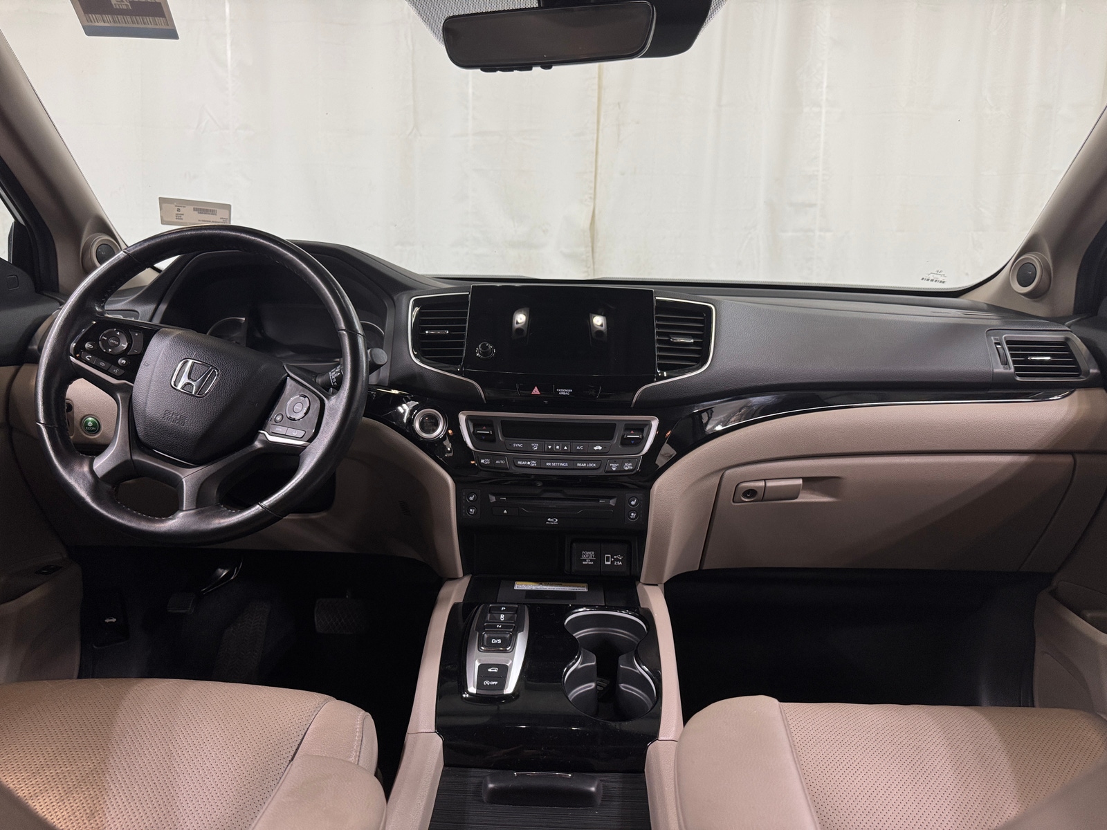 Thumbnail: 2020 Honda Pilot - 2