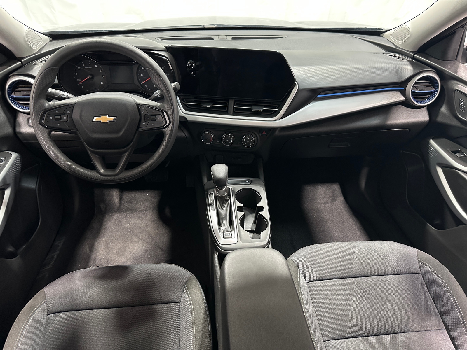 Thumbnail: 2024 Chevrolet Trax - 3
