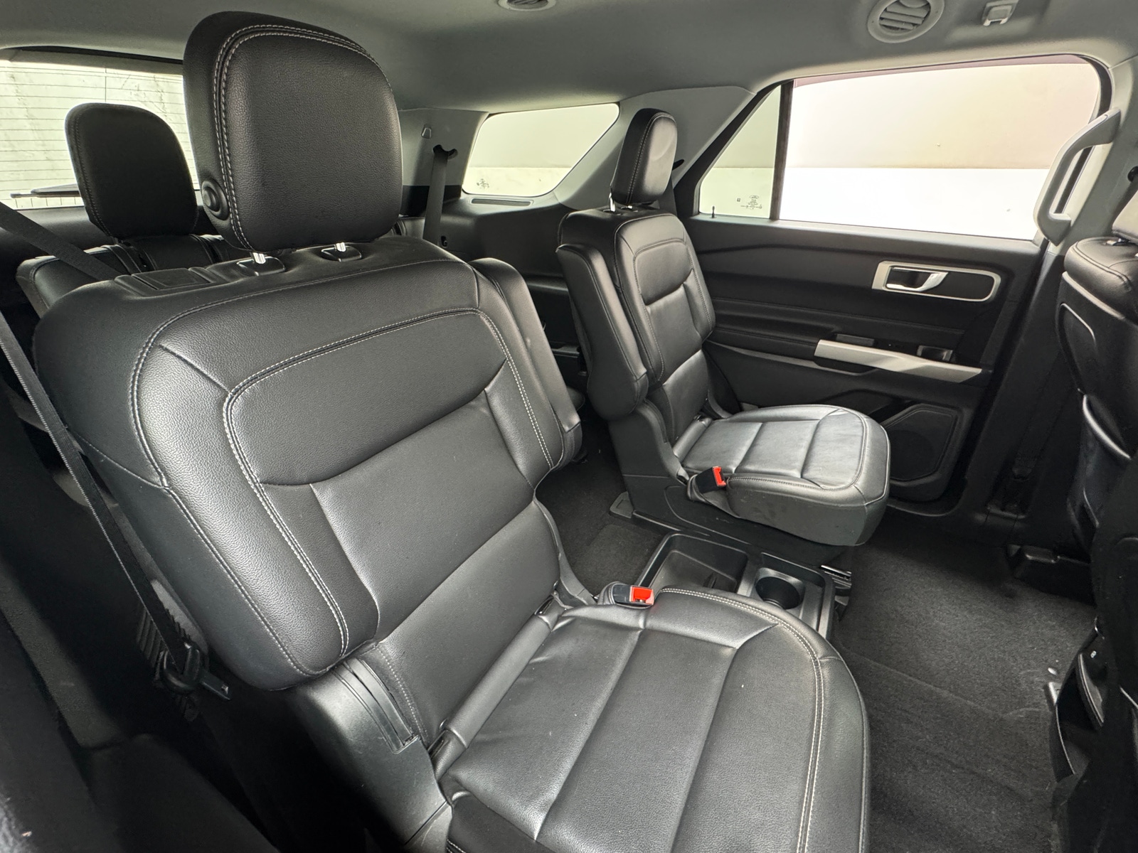 Thumbnail: 2020 Ford Explorer - 6