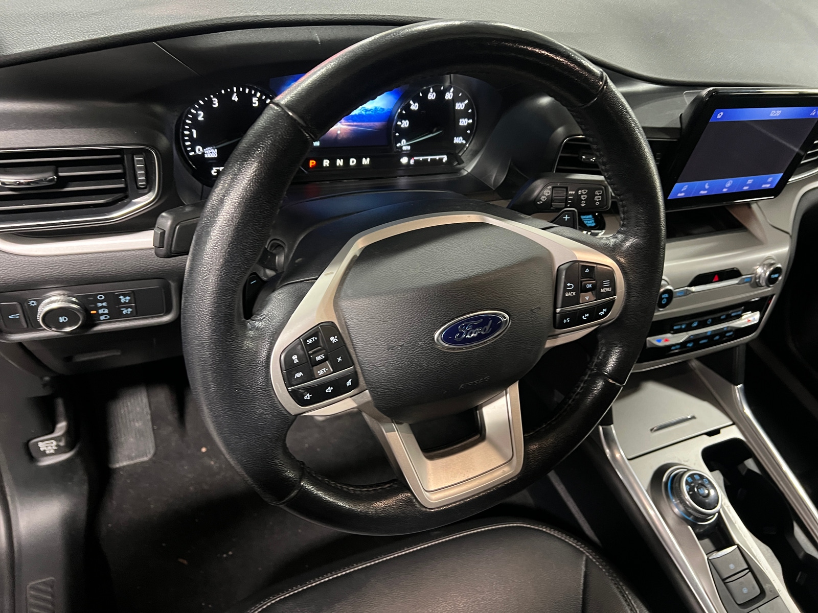 Thumbnail: 2020 Ford Explorer - 5