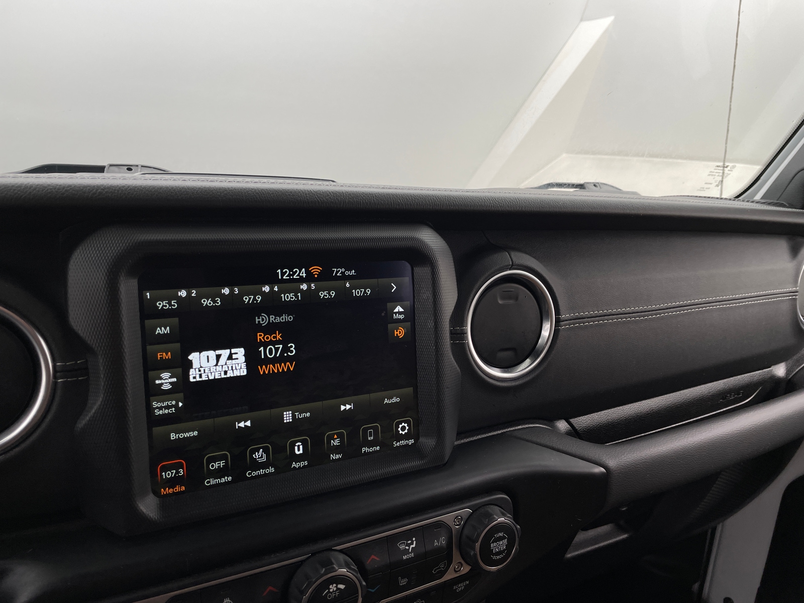 Thumbnail: 2022 Jeep Wrangler - 3