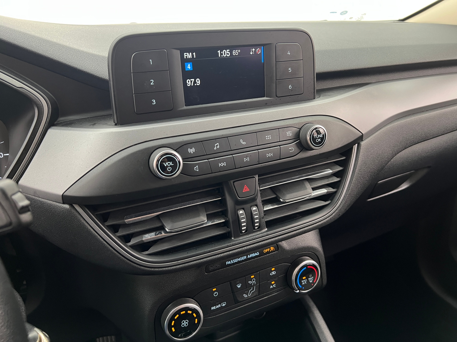 Thumbnail: 2020 Ford Escape - 4