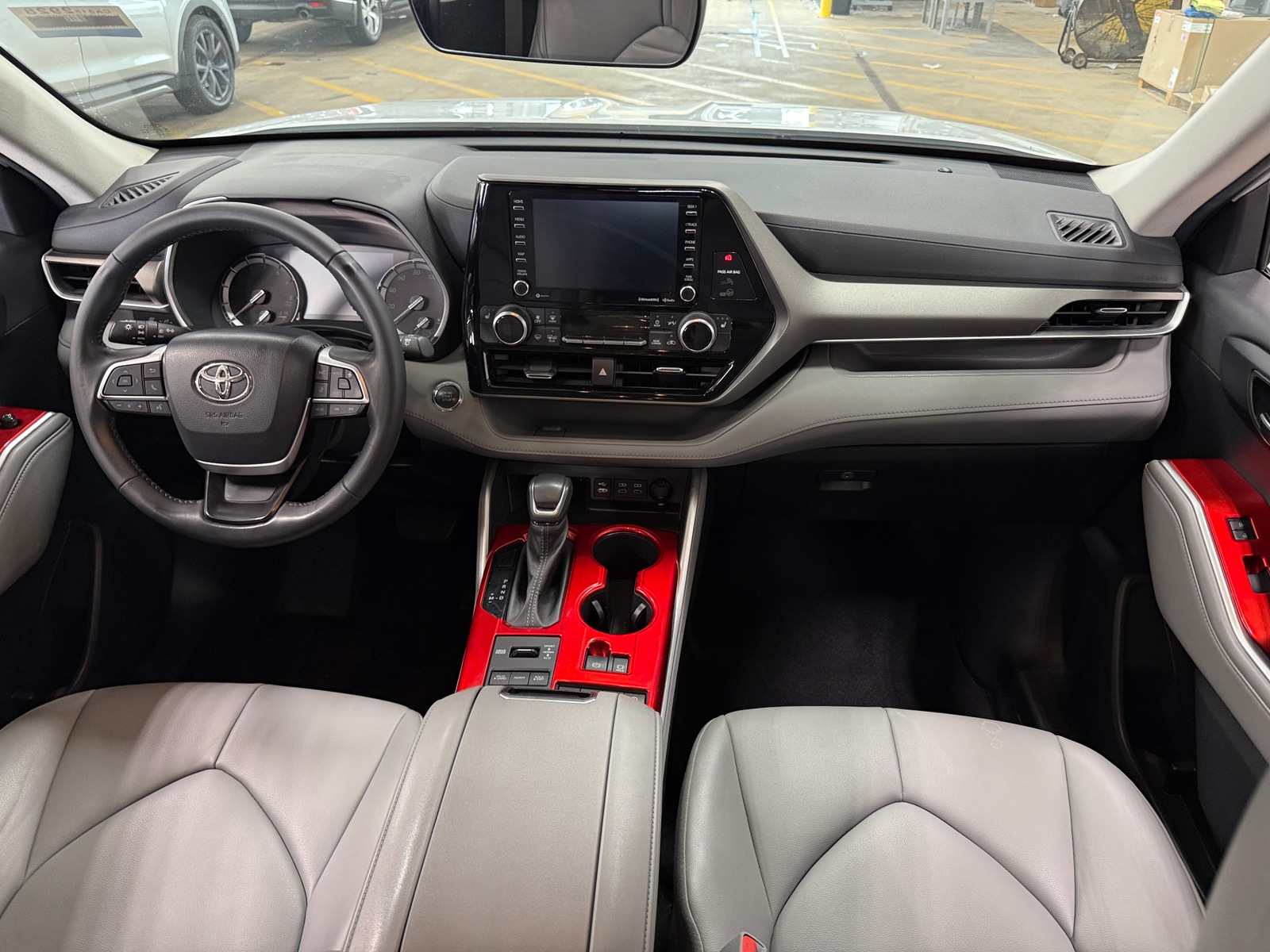 Thumbnail: 2022 Toyota Highlander - 2